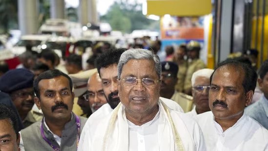 SIDDARAMAIAH ORDERS WITHDRAWAL OF WAQF NOTICES TO FORMERS